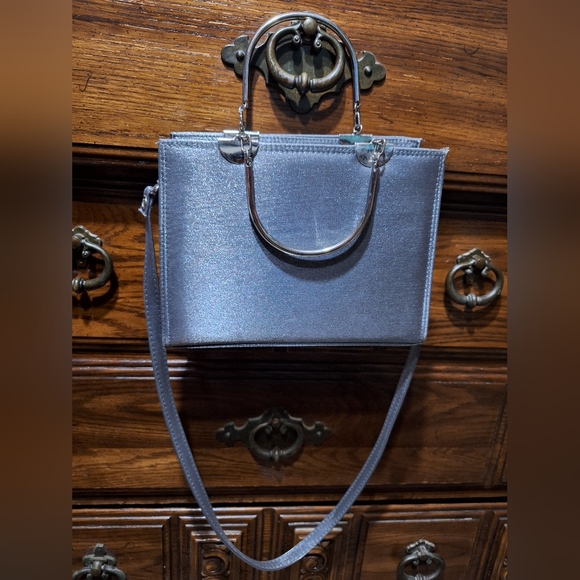 no brand Handbags - Sleek Silver Bag with Metallic Finish